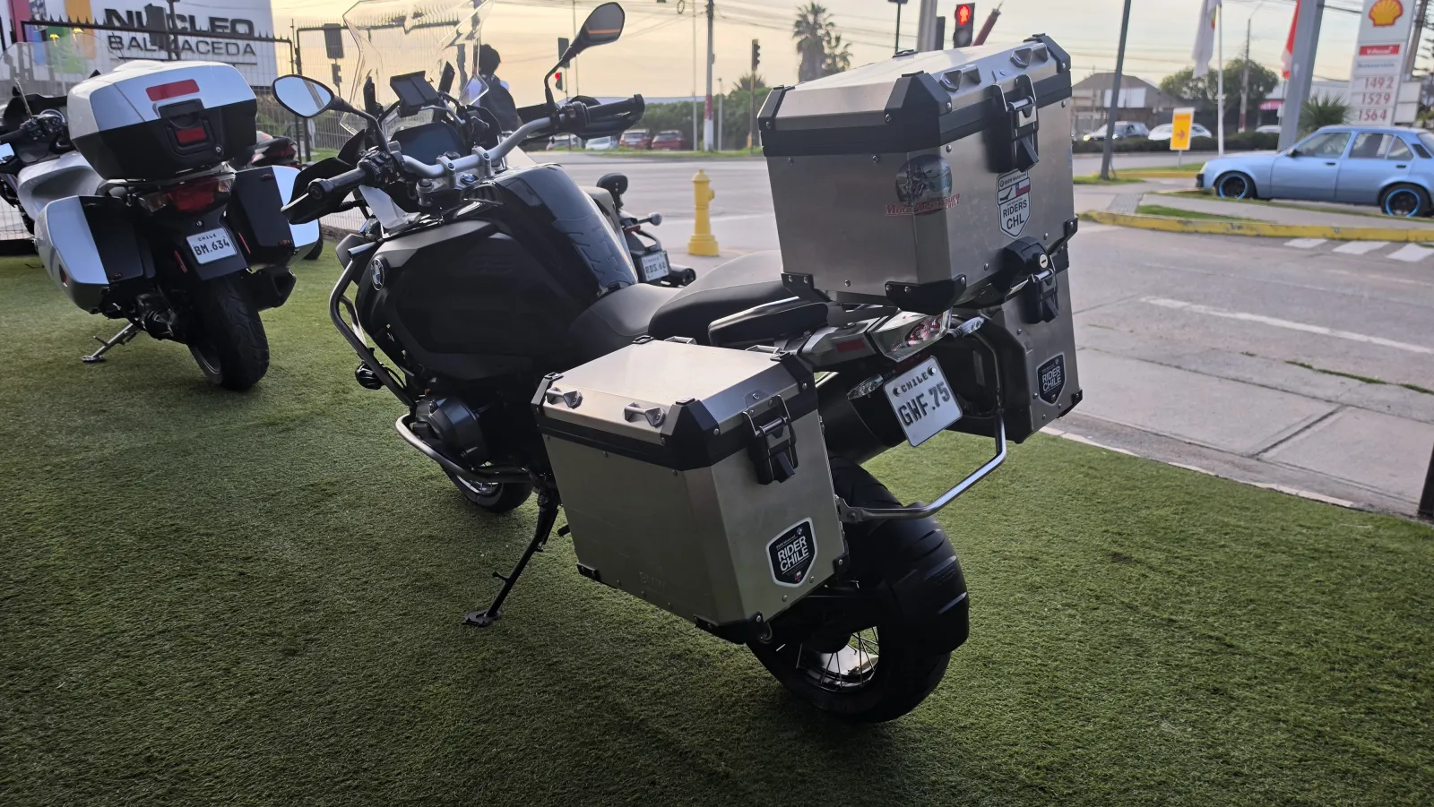 BMW R 1200 GS Adventure Triple Black foto 3