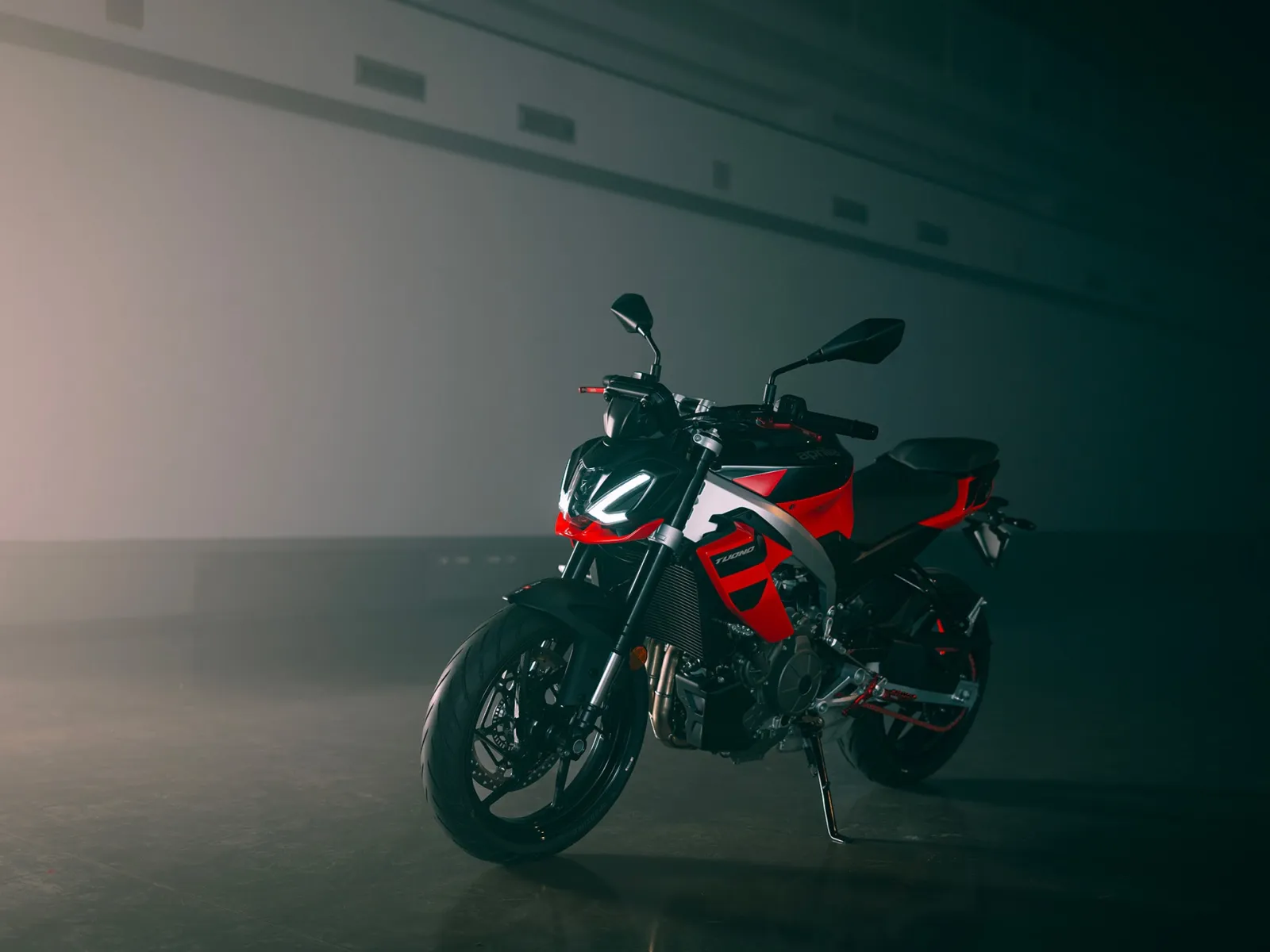 Aprilia Tuono 457 foto 9