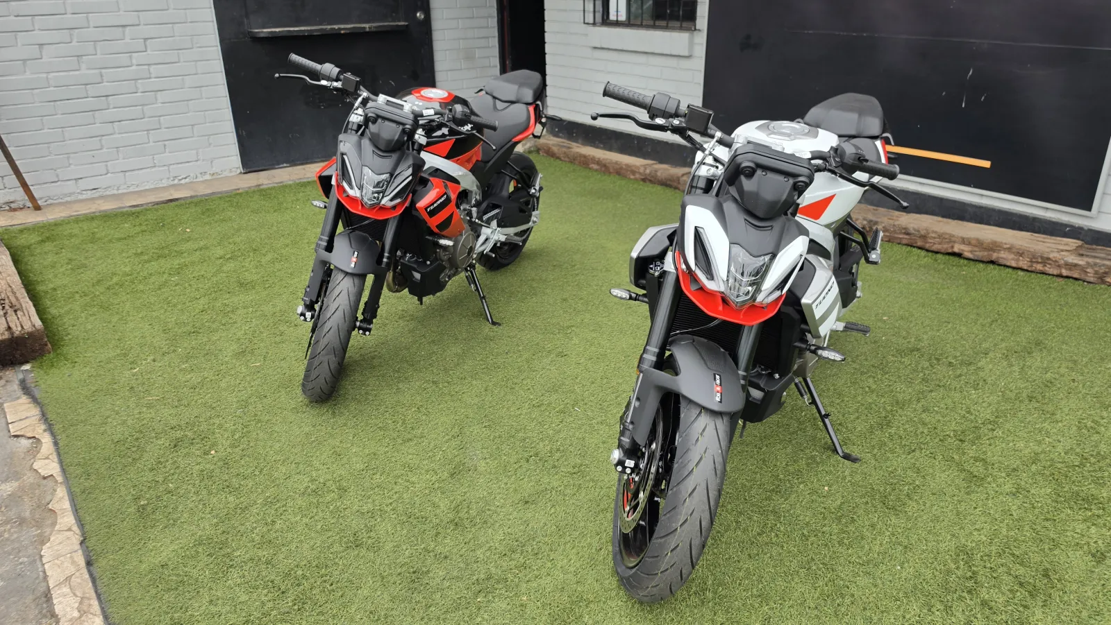 Aprilia Tuono 457 foto 22