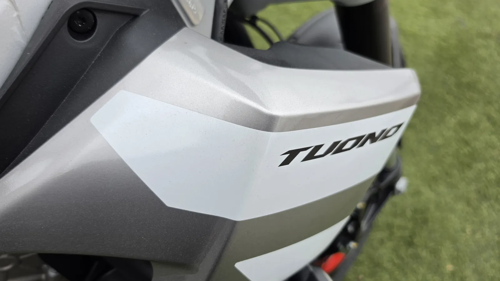 Aprilia Tuono 457 foto 28